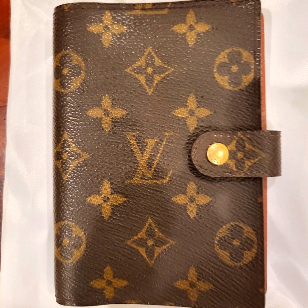 Authentic Louis vuitton agenda pm
